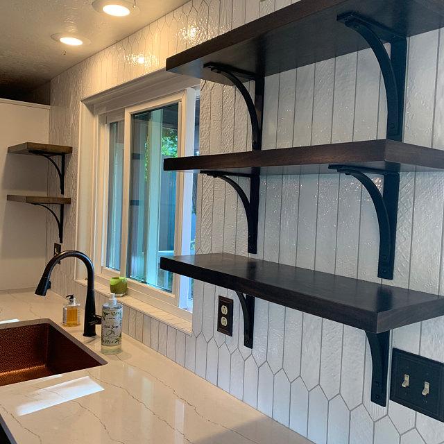 11STX1 - The Station Extra Shelf Bracket / Corbel